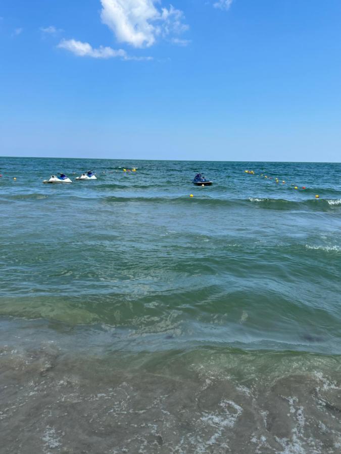 Lotus Northsea Apartment Mamaia Luaran gambar